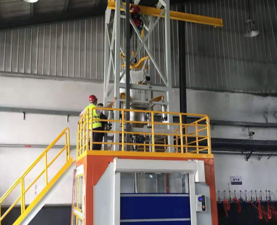 為什么說噸袋拆包機在工廠必不可少？